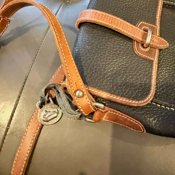 Vintage Dooney & Bourke AWL Crossbody Bag - Picture 12 of 16